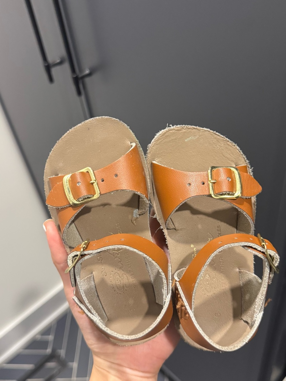 Size 6 saltwater shoes